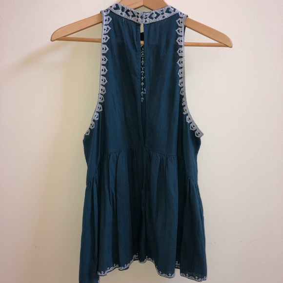 UO: Embroidered high neck Top - Picture 3 of 8